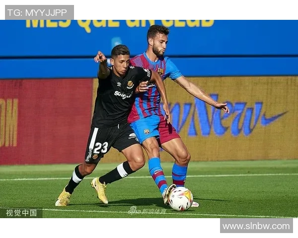 中国国家队与巴塞罗那足球俱乐部友谊赛精彩回顾与分析 中国国家队与巴塞罗那足球俱乐部友谊赛精彩回顾与分析