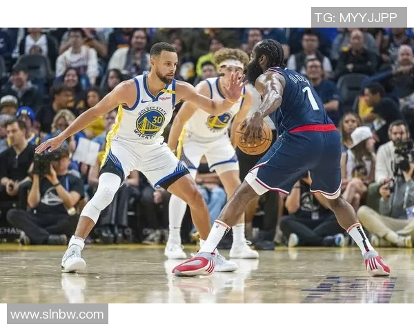 勇士与快船2016至2017赛季精彩对决回顾与分析 勇士与快船2016至2017赛季精彩对决回顾与分析